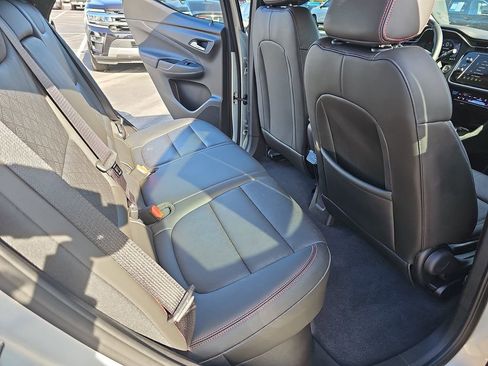 Used 2023 Chevrolet Bolt EUV LT w/ Convenience Package image 14