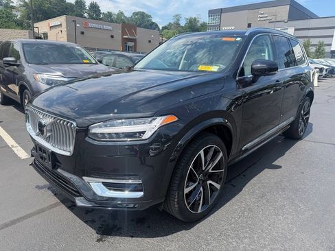Used 2023 Volvo XC90 B6 Plus w/ Protection Package Premier AWD/4WD image 1