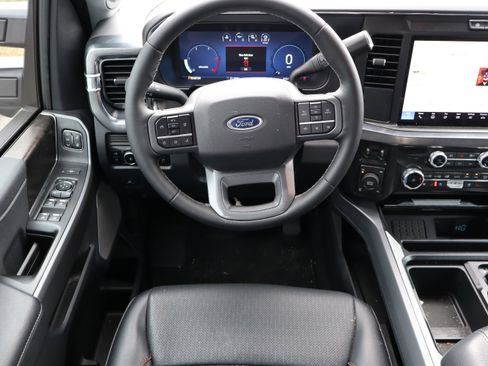 Used 2025 Ford F350 Lariat w/ Black Appearance Package image 19