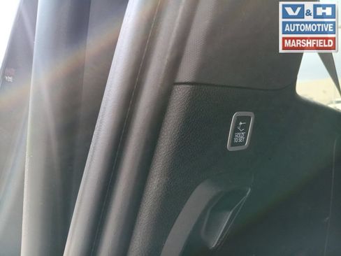 Used 2022 Jeep Wagoneer Series II w/ Premium Group I AWD/4WD image 34