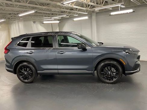 Certified 2025 Honda CR-V Sport image 6
