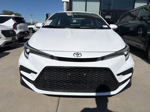 Used 2024 Toyota Corolla SE FWD image 6