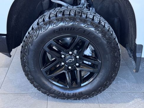Certified 2024 Chevrolet Silverado 1500 LT Trail Boss image 4
