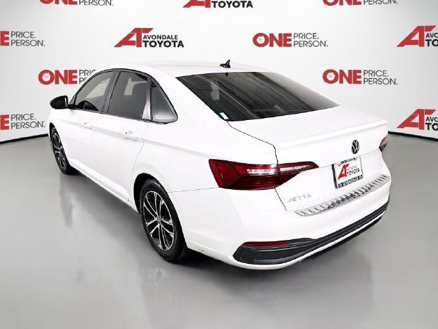 Used 2022 Volkswagen Jetta Sport FWD image 5