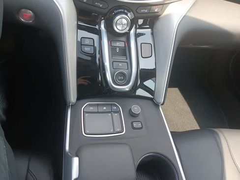 Used 2023 Acura TLX FWD image 25