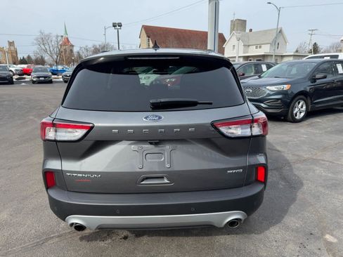 Used 2022 Ford Escape Titanium AWD/4WD image 13