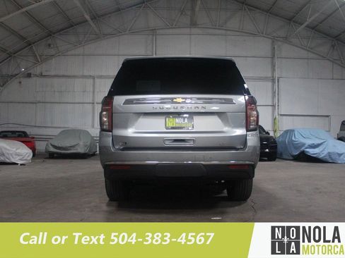 Used 2024 Chevrolet Suburban LT RWD image 14