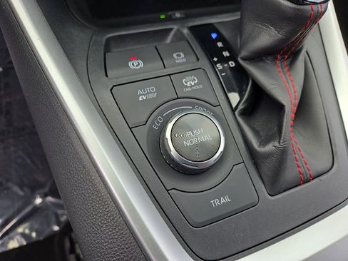 Certified 2022 Toyota RAV4 XSE image 25