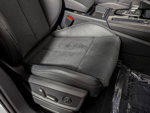 Used 2022 Audi SQ5 Premium Plus w/ Premium Plus Package image 28