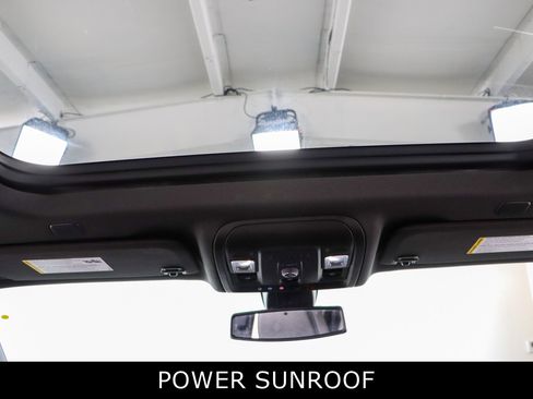 Used 2021 Chevrolet Suburban Z71 image 22