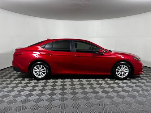 Used 2026 Toyota Camry LE FWD image 5