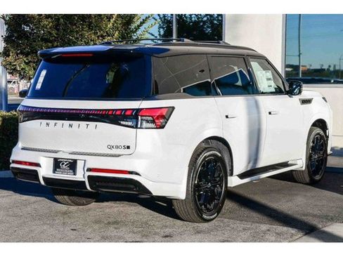 New 2026 INFINITI QX80 4WD w/ Sport Exterior Package image 6