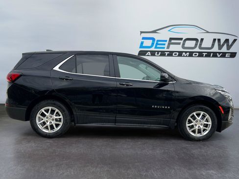Used 2024 Chevrolet Equinox LT FWD image 2