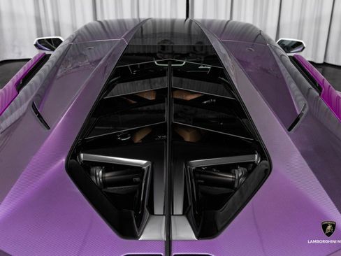 Used 2020 Lamborghini Sian Coupe image 29