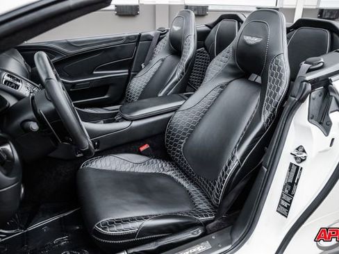 Used 2016 Aston Martin Vanquish Volante image 8