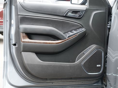 Used 2018 Chevrolet Tahoe LT image 14