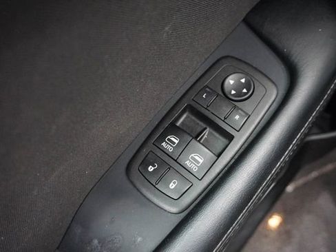 Used 2023 Dodge Challenger SXT RWD image 6