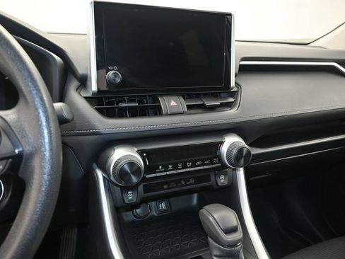 Used 2023 Toyota RAV4 LE AWD/4WD image 24