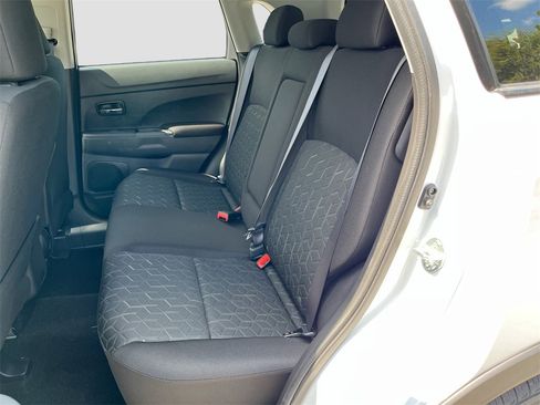 Used 2025 Mitsubishi Outlander Sport ES image 23