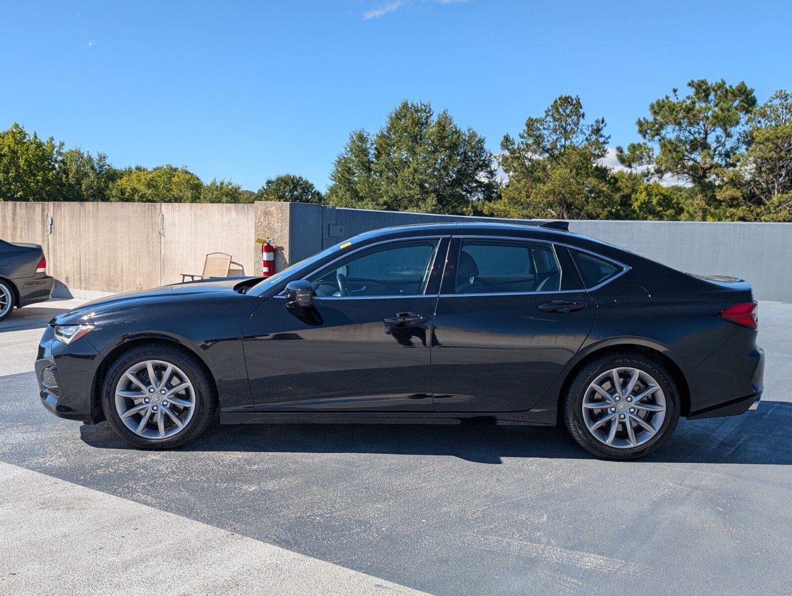 Used 2021 Acura TLX FWD image 2