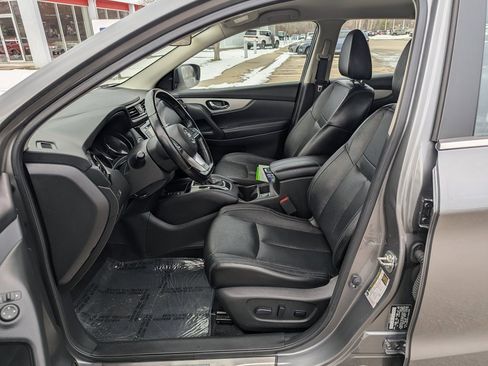 Used 2020 Nissan Rogue Sport SL image 17