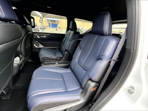New 2026 INFINITI QX80 4WD image 20
