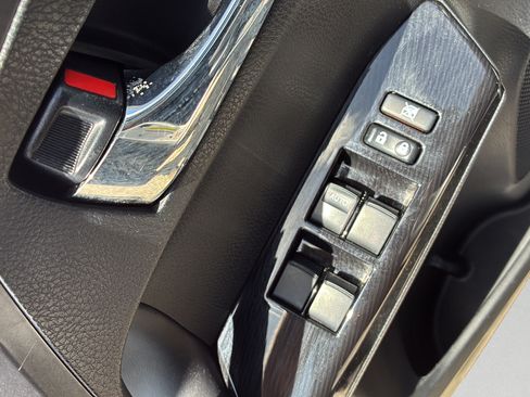 Used 2018 Toyota RAV4 SE w/ Power Extra Value Package FWD image 21