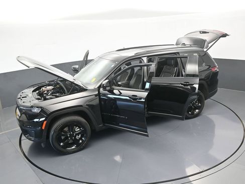 Used 2024 Jeep Grand Cherokee L Altitude image 67