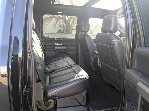 Used 2022 Ford F350 Platinum w/ FX4 Off-Road Package image 31