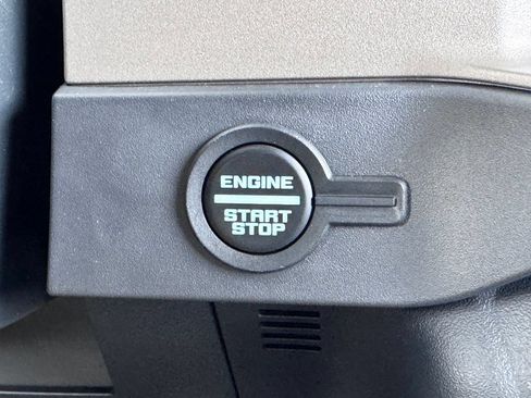 Used 2025 Ford Bronco Outer Banks AWD/4WD image 7
