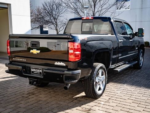 Used 2018 Chevrolet Silverado 2500 High Country image 10