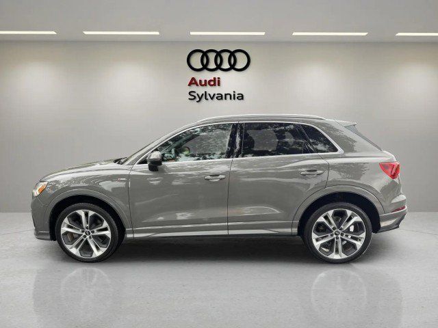 Used 2019 Audi Q3 2.0T Premium Plus w/ Premium Plus Package AWD/4WD image 4