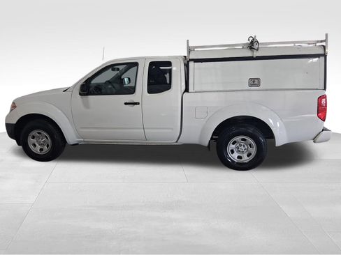 Used 2017 Nissan Frontier S image 10