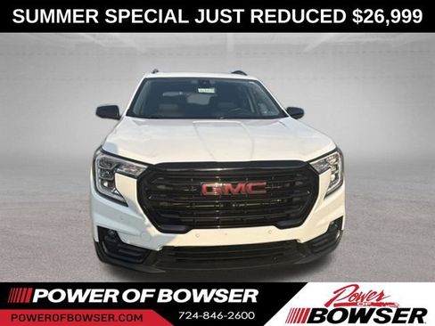 Used 2024 GMC Terrain SLT w/ Infotainment Package II AWD/4WD image 11
