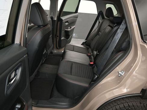 Used 2025 Nissan Rogue SV image 13