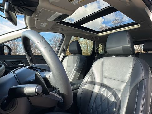 Certified 2025 Nissan Rogue Platinum w/ Platinum Premium Package image 12