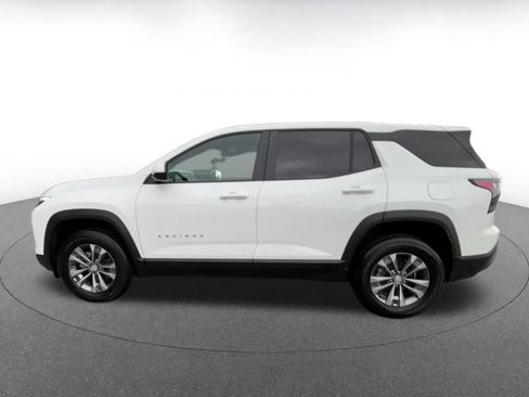 Used 2025 Chevrolet Equinox LT image 9