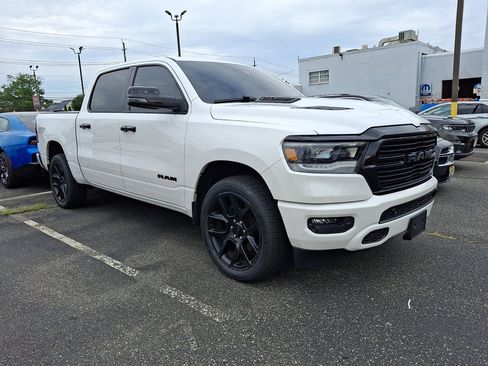 Used 2023 RAM 1500 Laramie AWD/4WD image 3