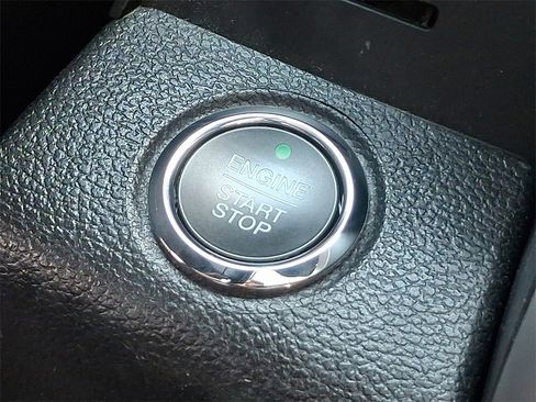 Used 2018 Ford F150 Platinum w/ Equipment Group 701A Luxury image 28