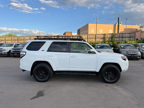 Used 2024 Toyota 4Runner SR5 Premium w/ Moonroof Package AWD/4WD image 7