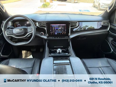 Used 2022 Jeep Wagoneer Series II RWD image 3