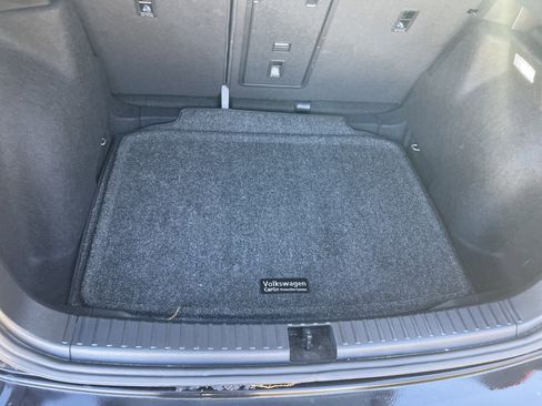 Certified 2024 Volkswagen Taos SE w/ Black Wheel Package image 30