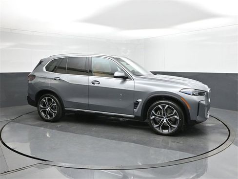 New 2026 BMW X5 sDrive40i w/ Parking Assistance Package image 17
