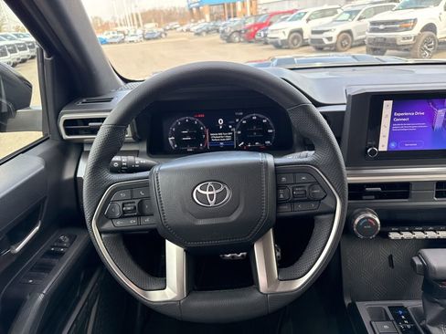 Used 2025 Toyota Tacoma TRD Sport AWD/4WD image 13