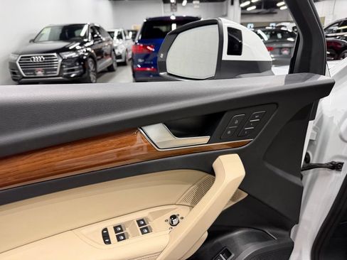 Used 2021 Audi Q5 Prestige w/ Prestige Package AWD/4WD image 21