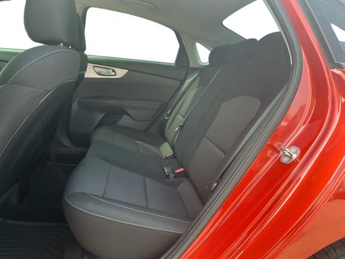 Used 2024 Kia Forte LXS w/ LXS Technology Package FWD image 13