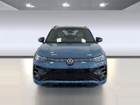 New 2026 Volkswagen Tiguan SE R-Line FWD image 6