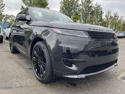New 2026 Land Rover Range Rover Sport Dynamic SE AWD/4WD image 8