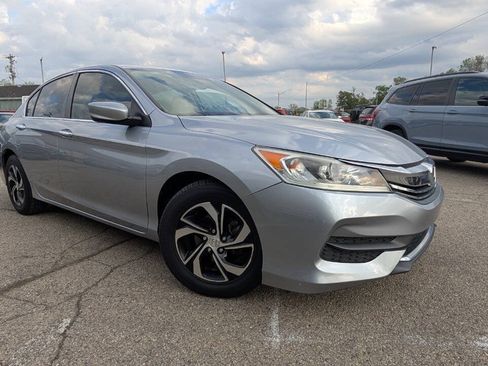 Used 2017 Honda Accord LX image 5