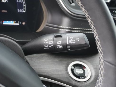 Used 2023 Jeep Grand Cherokee Limited AWD/4WD image 21